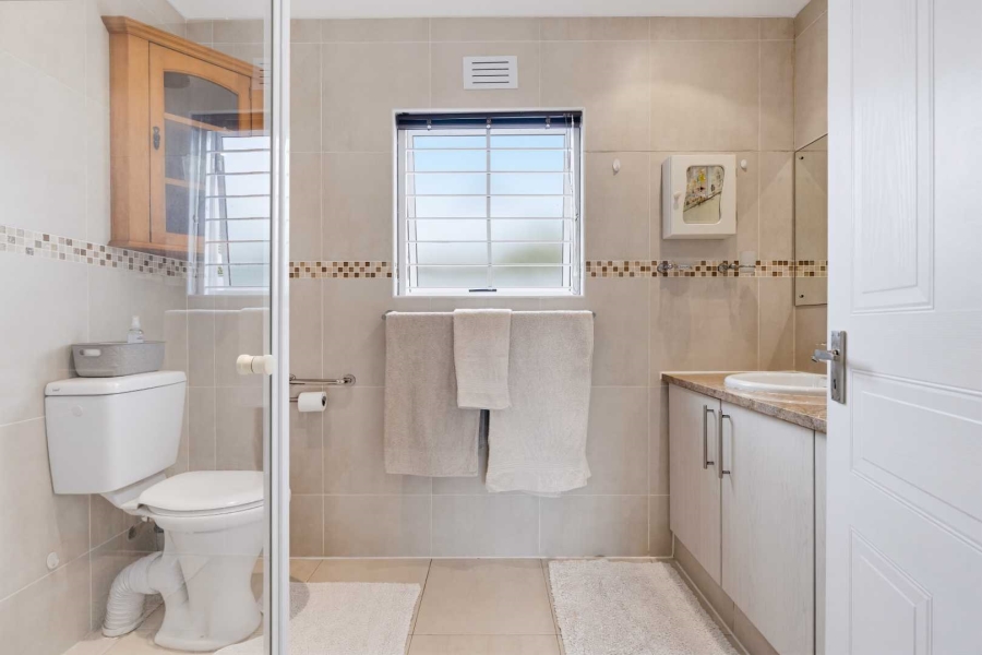 4 Bedroom Property for Sale in Sunningdale Western Cape